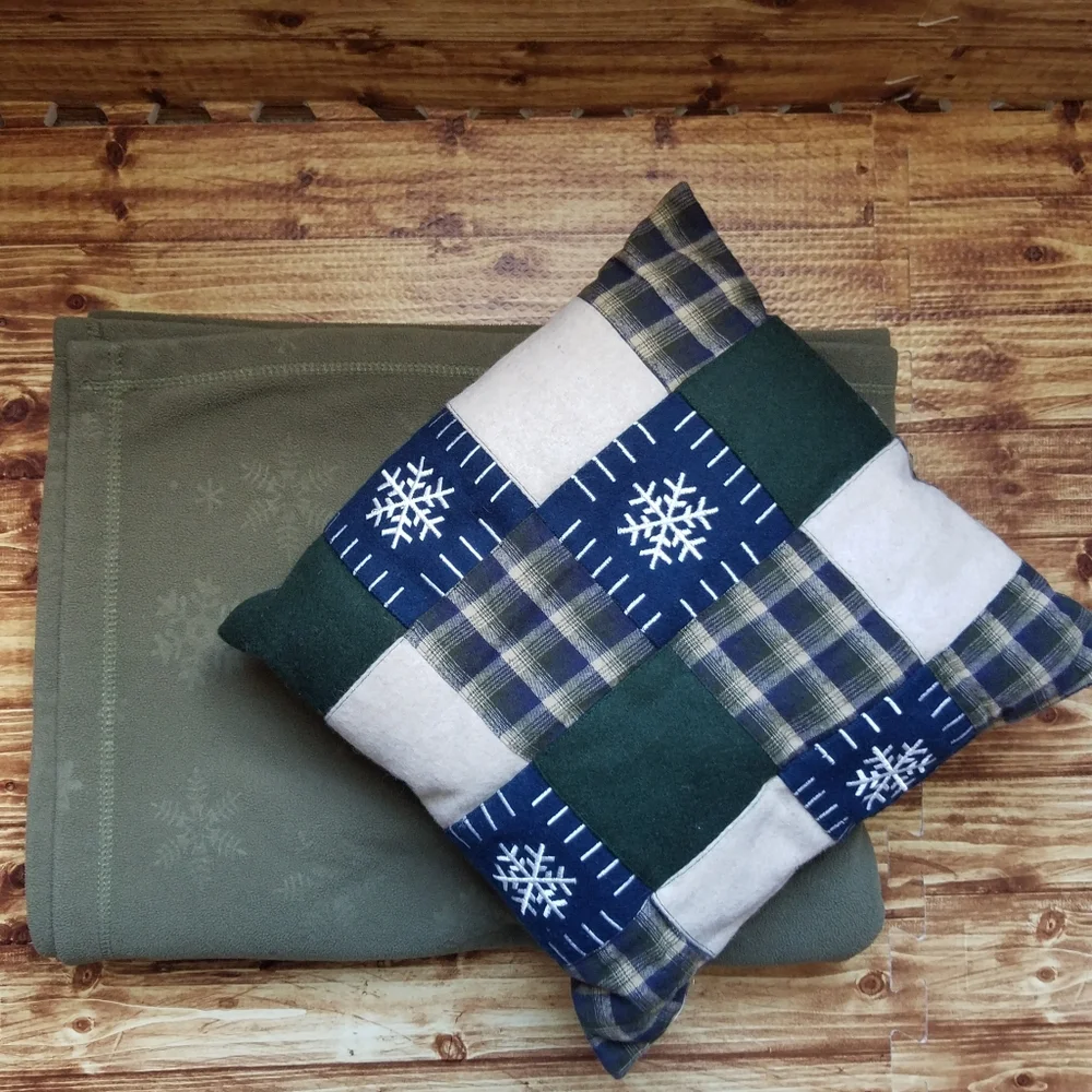Plaid Green Patchwork Holiday Pillow & Throw Set Snowflake Fleece Quilted Winter
